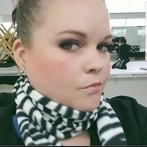 Meet your Posher, Eileen